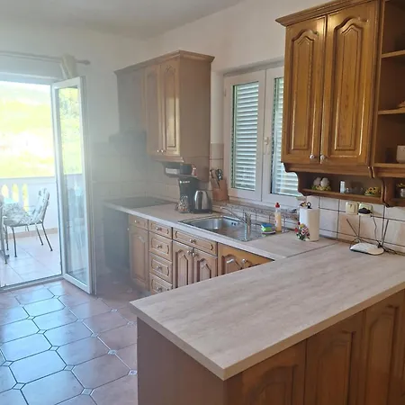 Apartman Sandra Palit