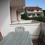 Sandra شقة *
