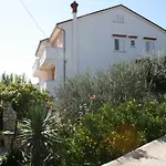 Sandra