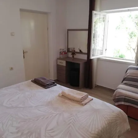 Sandra Apartment *