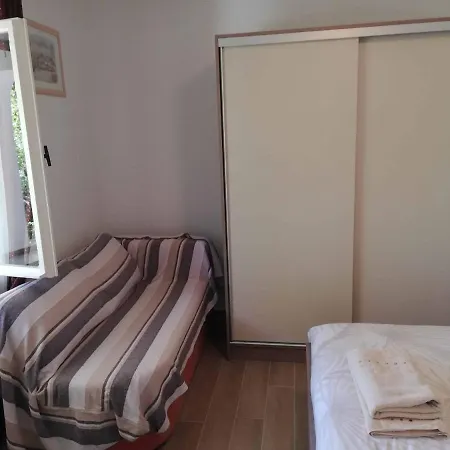 Sandra Apartment *